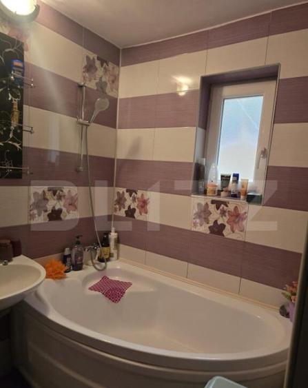 Apartament de vanzare, cu 3 camere, 81.,6 mp, zona Closca - 3