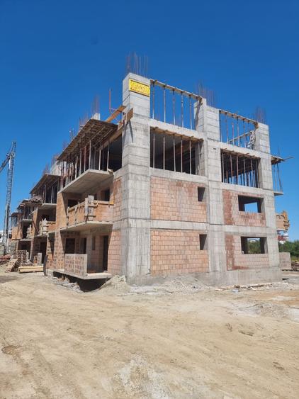 Apartament 2 camere cu balcon, lift și parcare inclusă - 13