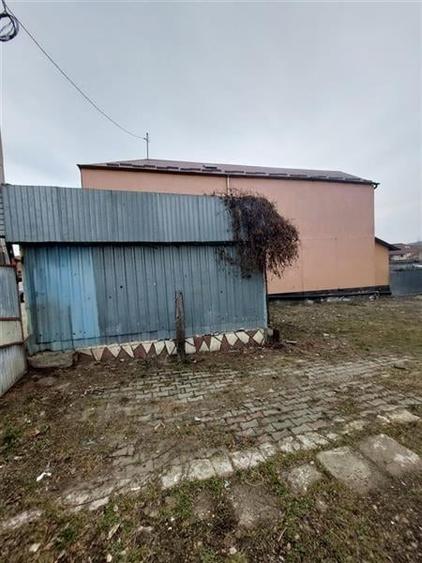 Teren de vanzare la strada principala Tg Ocna - 3