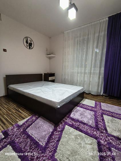 Inchiriez apartament micro 1 - 3