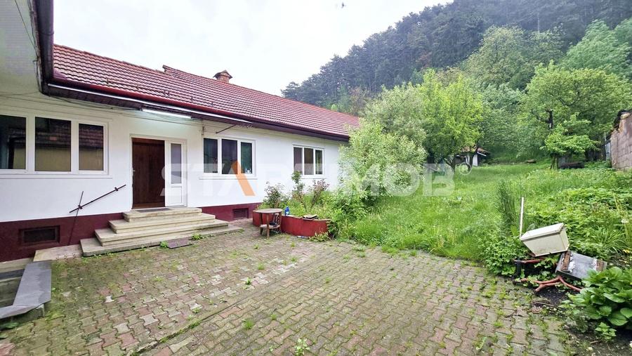 Casa cu teren generos RASNOV - 33