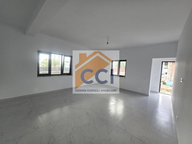 Casă cu 3 camere în Central