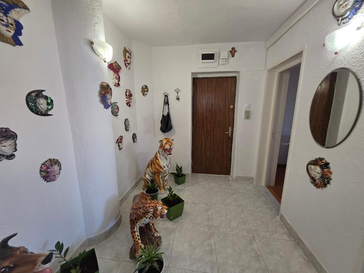 Titan, chiar la metrou Nicolae Grigorescu, 5 minute parc IOR bloc tip H, - 11