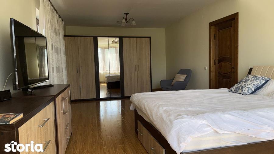 Casa pe Bulevard, vis-a-vis de Trattoria, Ramnicu Valcea - 6