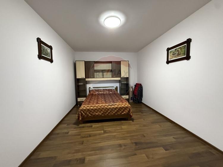 Casă / Vilă cu 7 camere de vânzare în Ovidiu Sud Constanta - 11