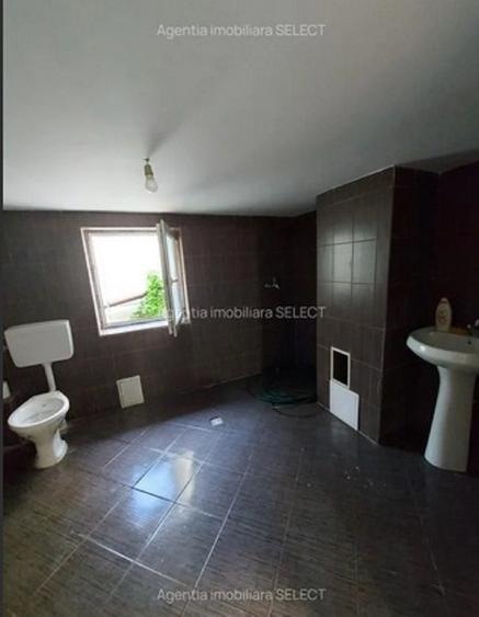 Un etaj, 3 camere in casa, Centrul Civic zona AFI - 5