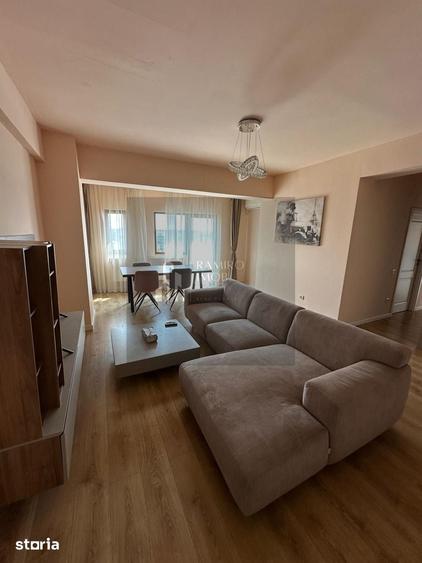 Apartament cu 3 camere decomandat în Băneasa