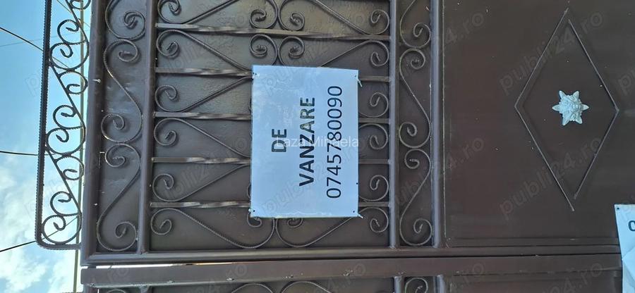 Casa de vanzare !!!