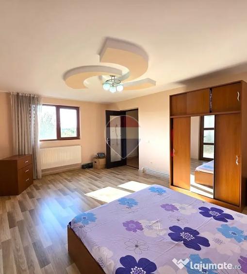 Casă cu 5 camere cu Teren 950 Mp în Cândești