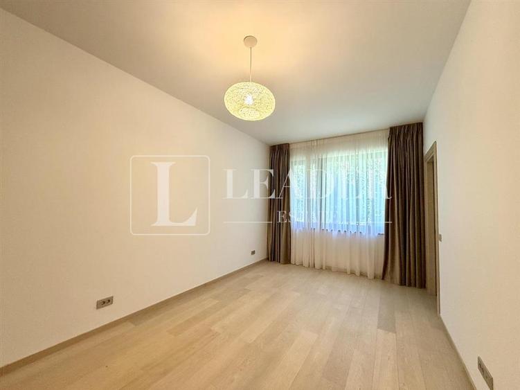 Apartament cu 3 camere decomandat, mobilat în Universitate