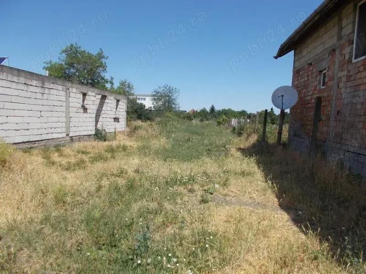Casa neterminata langa Timisoara, Sacalaz, central, asfalt, utilitati, 1015 mp, FS=15,38mp. Com=0% - 4
