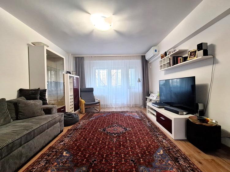 Apartament 4 camere, Bd. Unirii / Piata Constitutiei, premium, comision 0% - 1