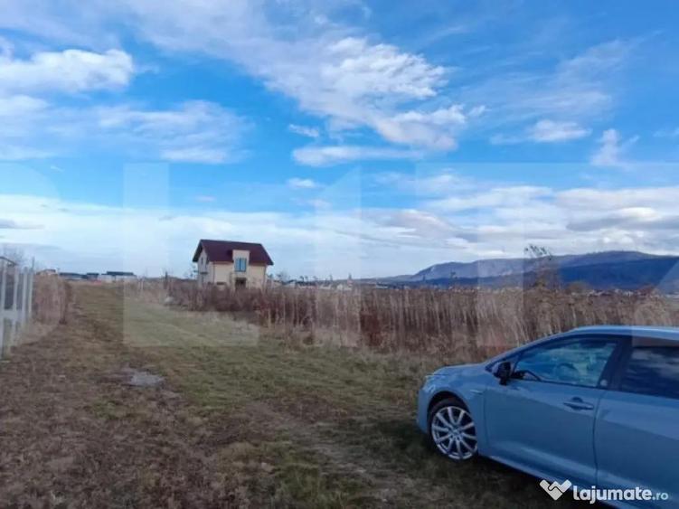 Urgent !Teren intravilan cu utilitati - Zarnesti - 1