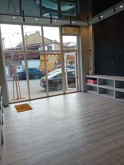 Particular inchiriez spatiu comercial bul Carol - 8
