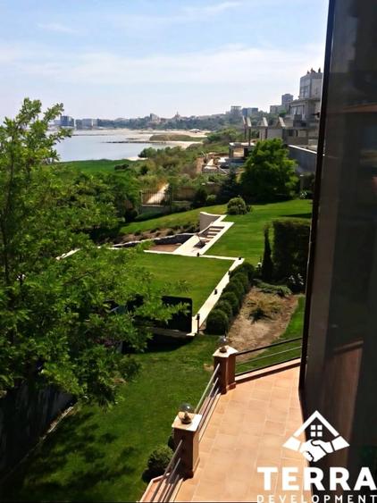 Vilă spectaculoasă cu vedere la mare – zonă exclusivistă Trandafirul - 1