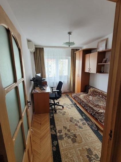 Apartament cu 3 camere, decomandat, zona Centru Civic - 2