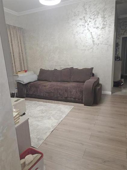 GIROC - 3 CAM - SPATIOS - 2 BAI - 2LOCURI DE PARCARE - CENTRALA/AC - ETAJ1 - 3