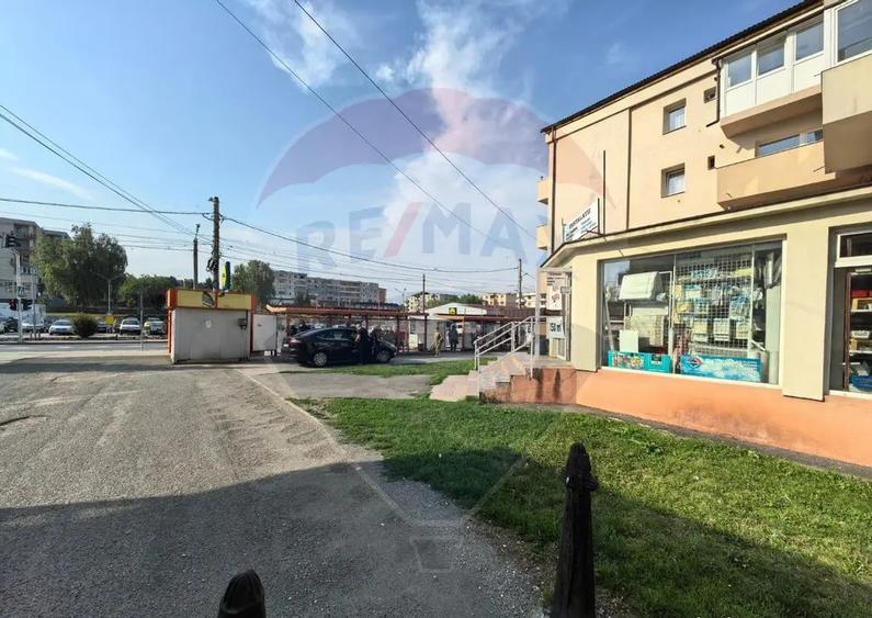 Afacere de vanzare sau de inchiriat + Spatiu in centrul o... - 1