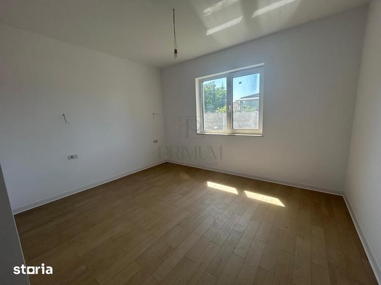 Casă cu 4 camere cu Teren 400 Mp în Sânmihaiu Român