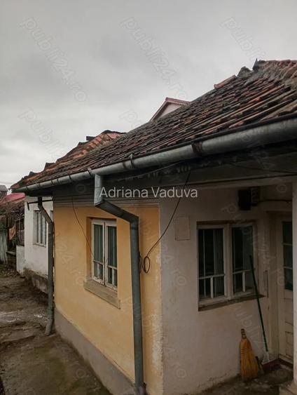 Vand ieftin Brestei,aproape de biserica ,casa batraneasca cu teren,toate utilitatile