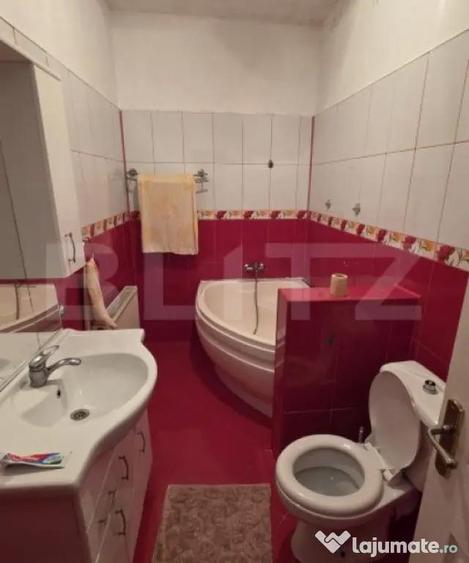 Casa de vanzare, cu 4 camere, 120 mp, teren de 700 mp, zona - 4