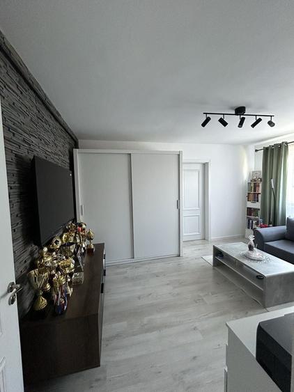 Apartament 2 camere de vanzare Targoviste M6 - 2