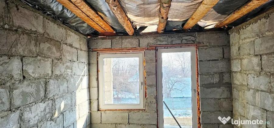 Proprietate situata in com.Girov - 10