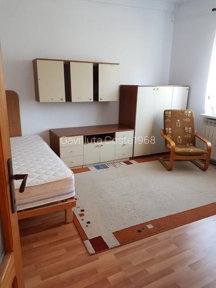 Apartament 2 camera decomandat Piata unirii foarte aproape de umf    pret 370 eu