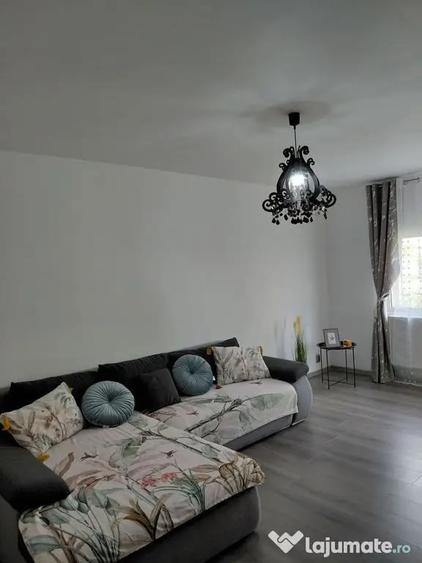 Apartament cu 2 camere decomandat în Mazepa 2