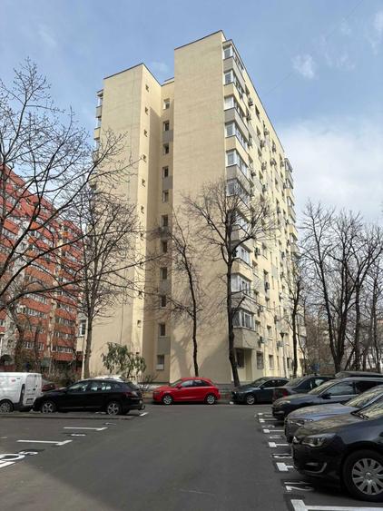 Garsoniera luminoasa si calduroasa, cartier Tei, sector 2 - 1