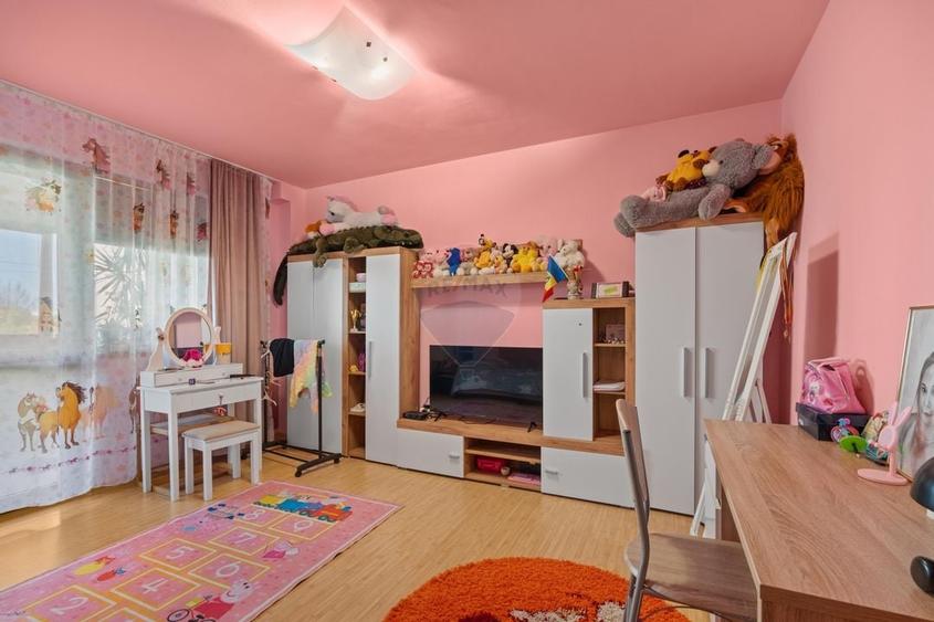 Casă / Vilă cu 6 camere de vânzare - Oraselul Copiilor - 20