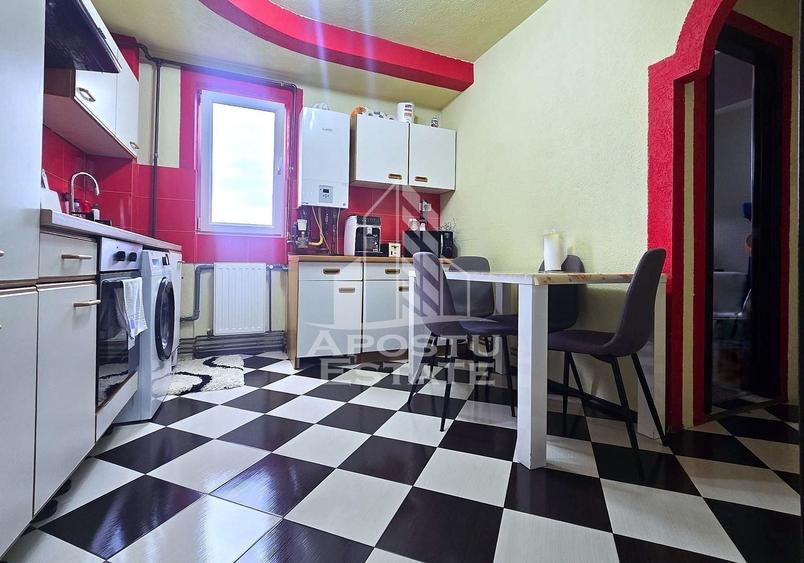 Apartament 3 camere decomandat, 88 mp, etaj 4/4 - 5