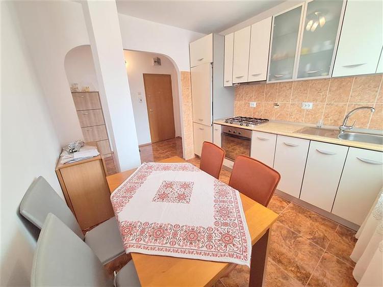 Apartament 2 camere, etaj 2, semimobilat, zona Narcisa - 2