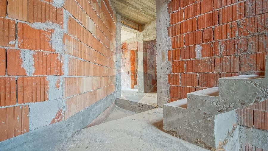 COMISION 0%| Casă individuală | 2 garaje | 192 mp utili | 847 mp teren - 32