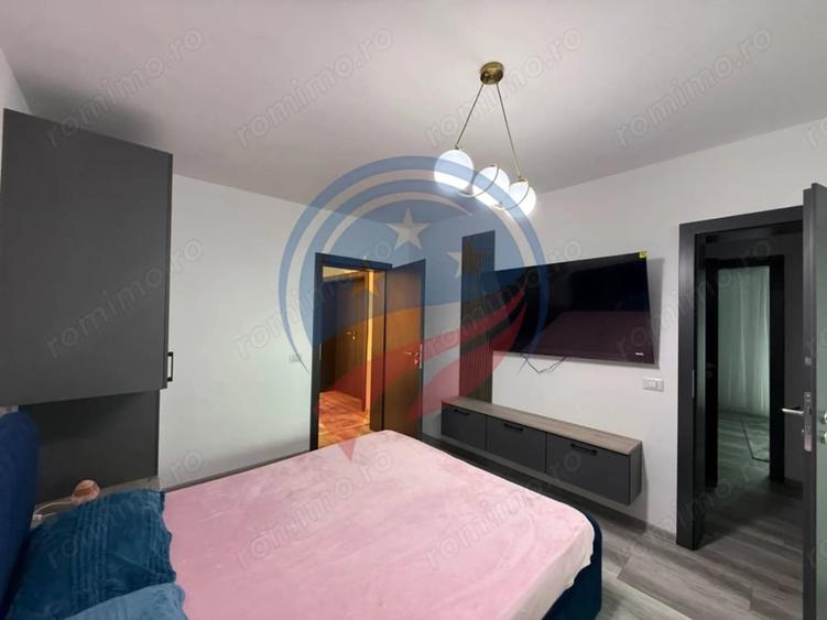 Apartament cu 4 camere semidecomandat, mobilat în Ultracentral