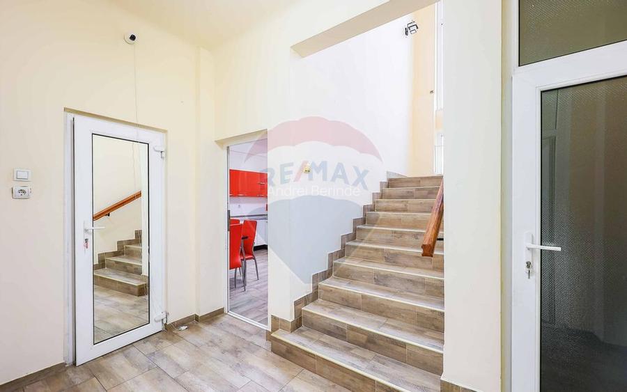 Casa cu 4 camere de inchiriat, Ultracentral, Strada Ba... Casa cu 4 camere de inchiriat, Ultracentral, Strada Ba...