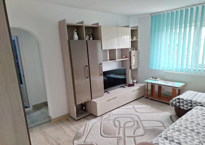 Apartament 2 camere | Etaj 1 | Murfatlar strada Aleea Garofi?ei - 2