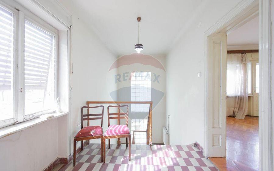 De vanzare Casa cu 3 camere ?i teren 562 mp str. Louis... - 2