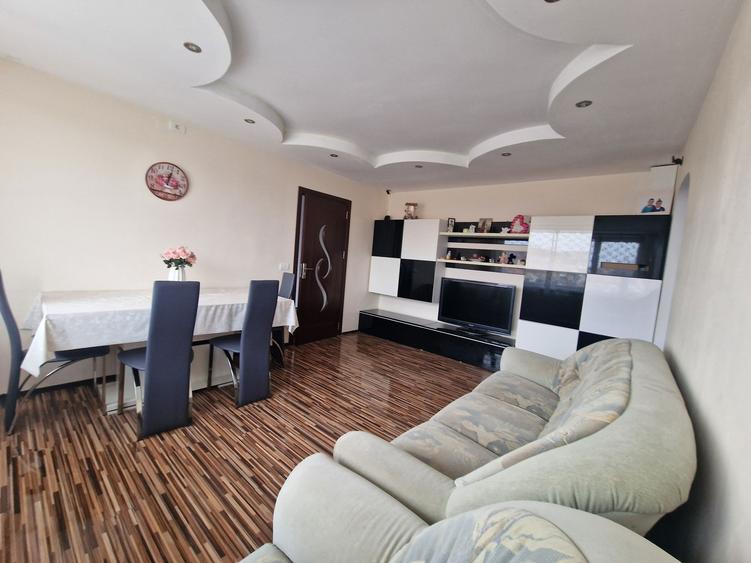 Inchiriez apartament cu 3 camere - 3