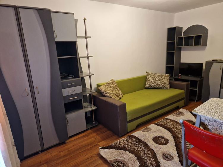 Inchiriez garsoniera - 8