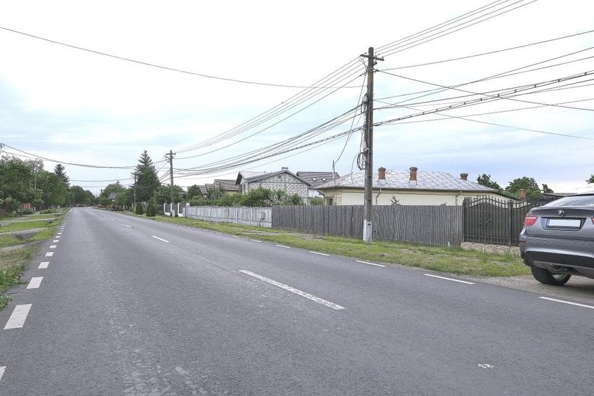 CIOLPANI - Luparie (stradal), 1.600 mp. teren intravilan, deschidere de 16 ml. - 4