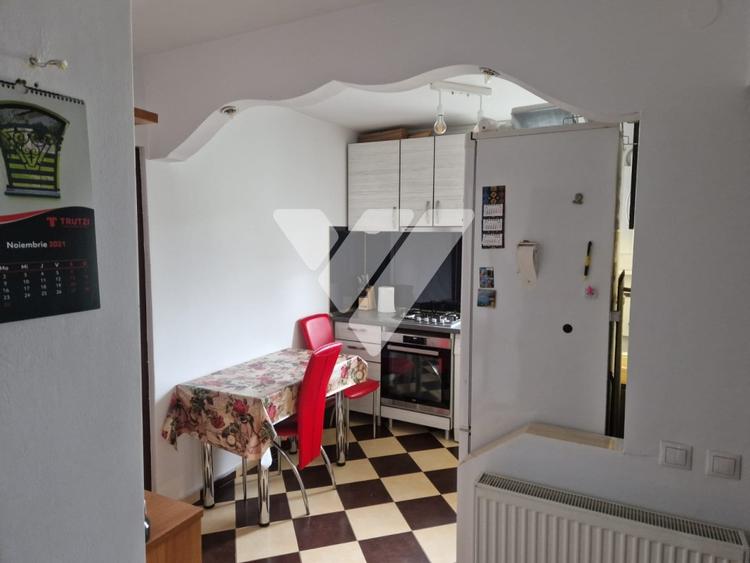 Apartament 3 camere decomandat mobilat etaj 2 Cisnadie Sibiu - 5