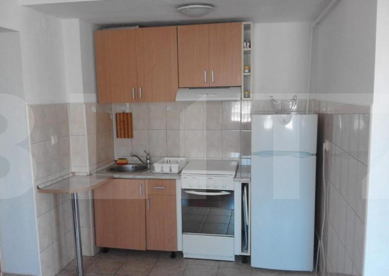 Apartament de vanzare, cu 2 camere, 48 mp, zona Soarelui - 2