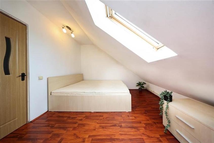 Vanzare apartament 2 camere, central , cu scara interioara
Comosion 0 % - 6