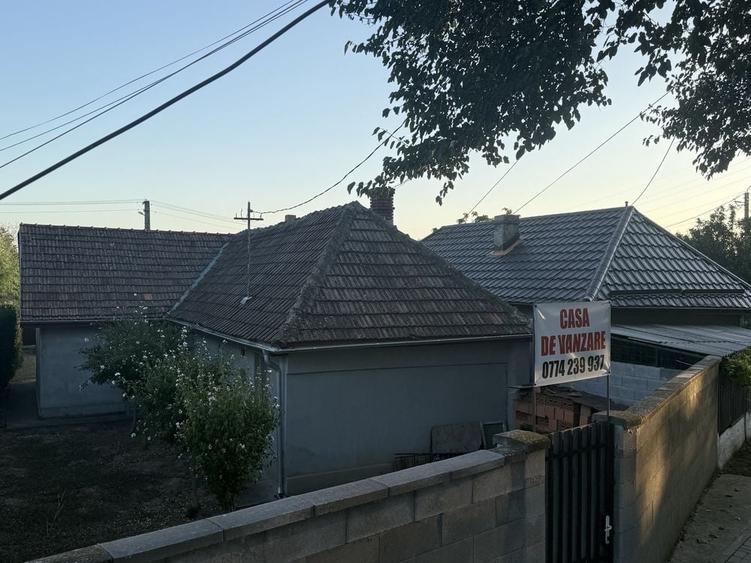 Casă cu 3 camere în Aradul Nou