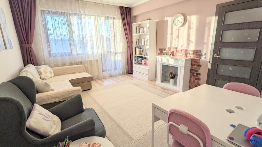 Direct proprietar | 3 camere | Et. 5/6 | 72,6 mp (84,7 mp total) | Parcare - 3