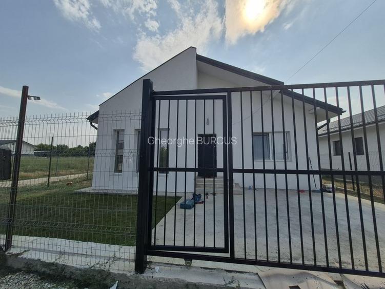 Vila cu 4 camere,PRIMA INCHIRIERE Prelungirea Ghencea-Domnesti