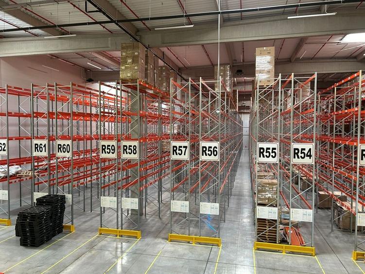 Spațiu cu rafturi pentru Logistică/Depozitare - 4