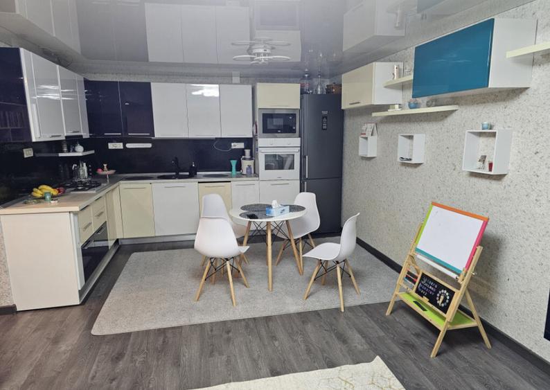 Casa situata in zona DACIA - 3