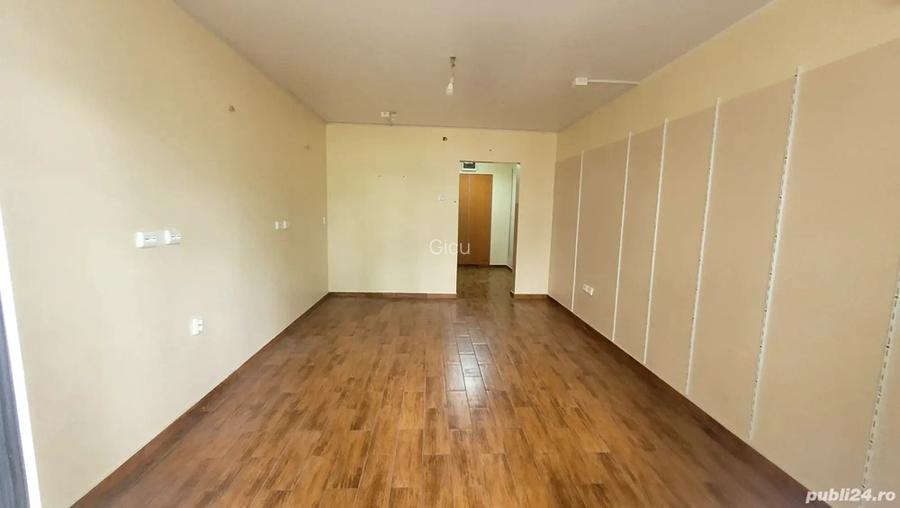 Spatiu comercial